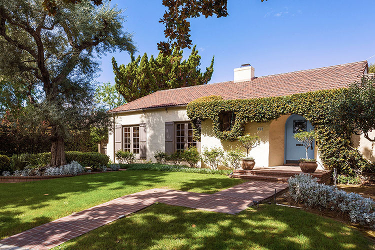 Single-family exterior photography